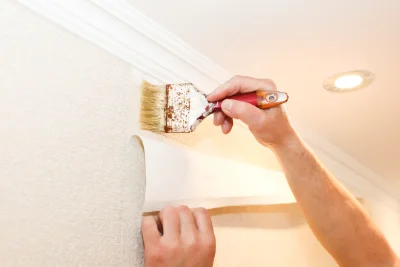 Pose de papier peint à Sabaillan — revêtements muraux et toiles de verre